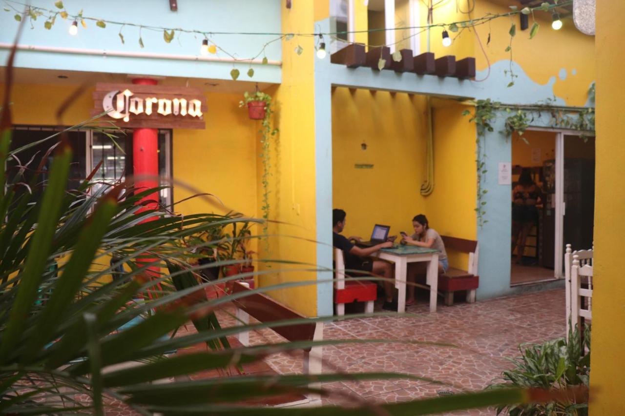 Tres Mundos Hostel Playa del Carmen Exterior foto